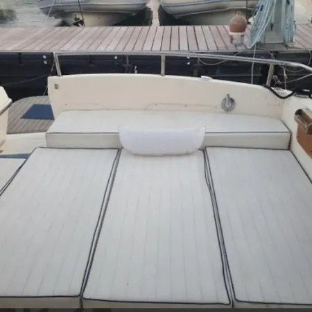 Laver 28 Botel Torre del Greco